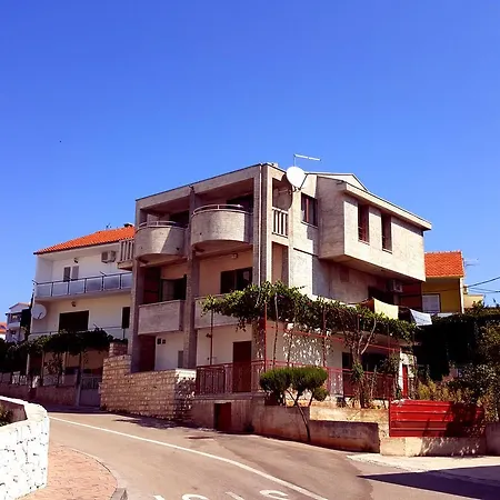 Alenka Apartament Primošten